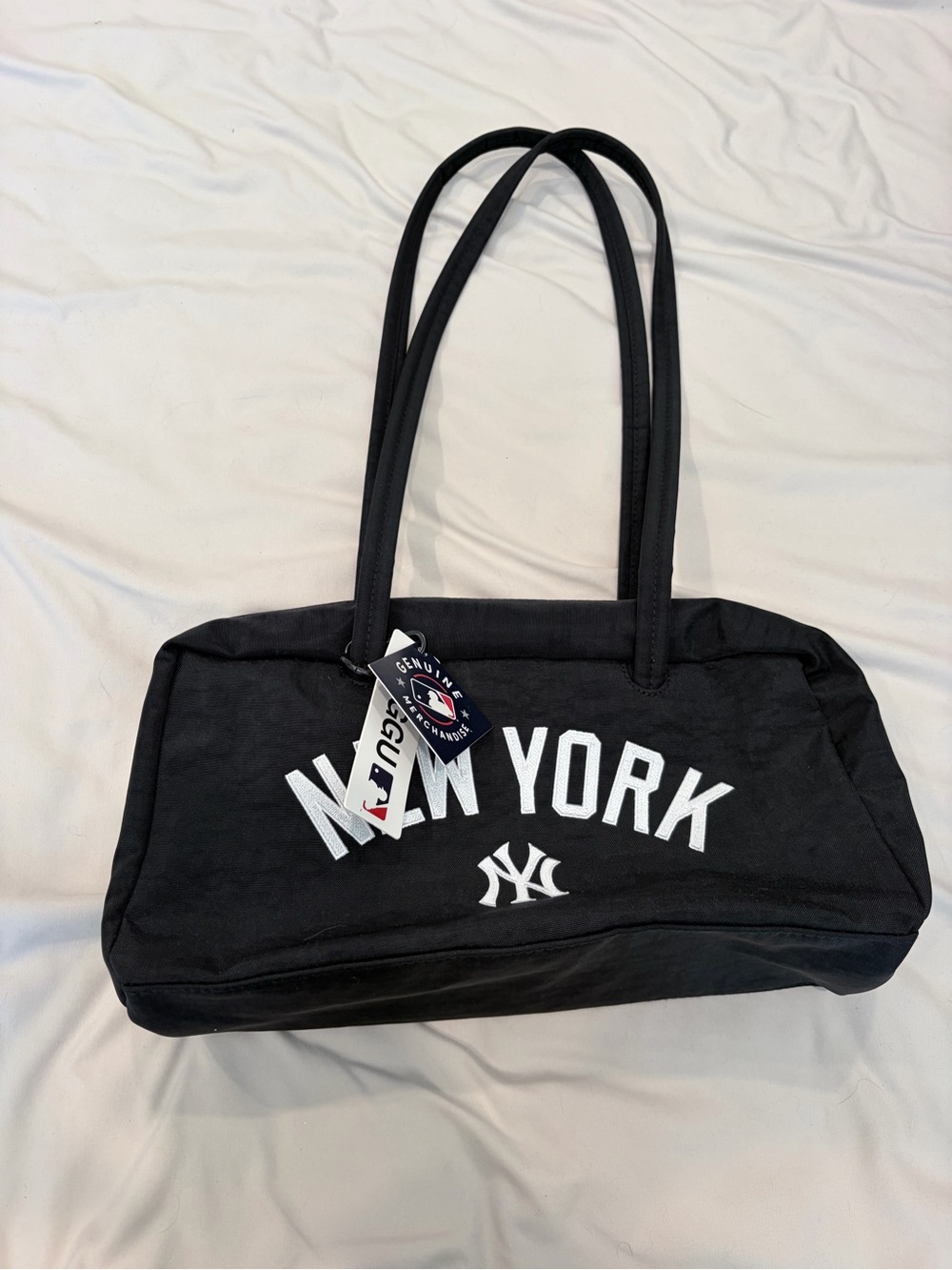 BAGGU Black New York Shoulder Tote with White Logo